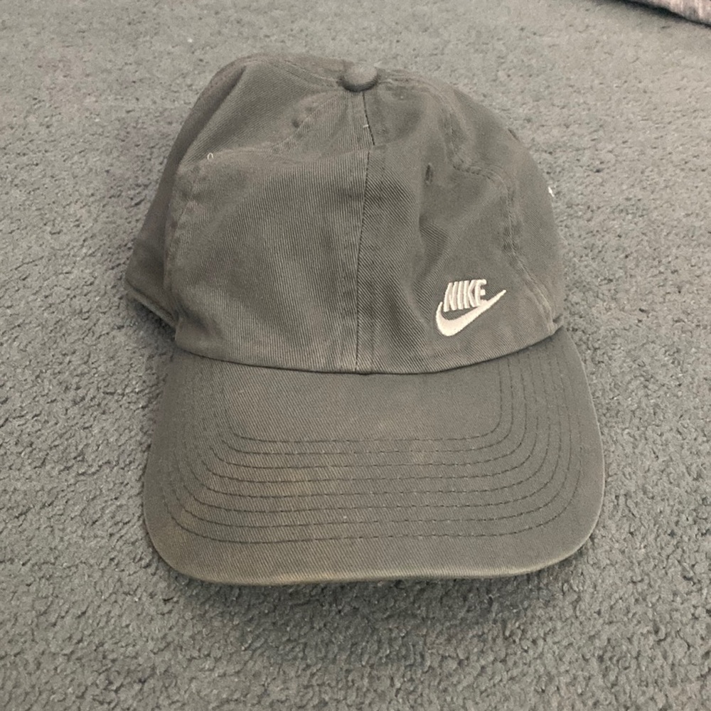 Nike gray baseball cap
